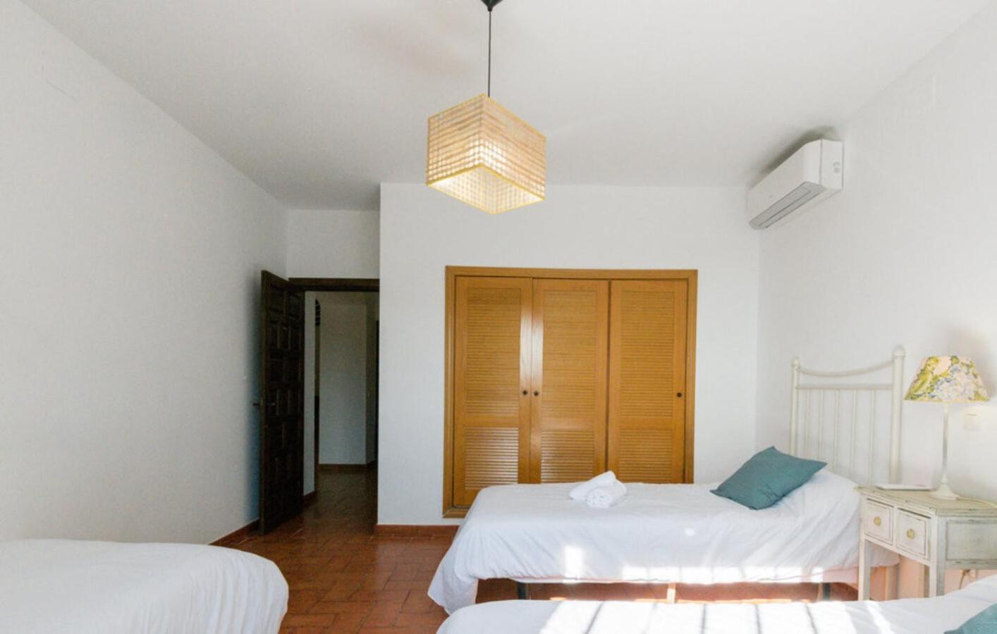 Cortijo Mazuecos By Sharingco Villa Lora del Río Kültér fotó